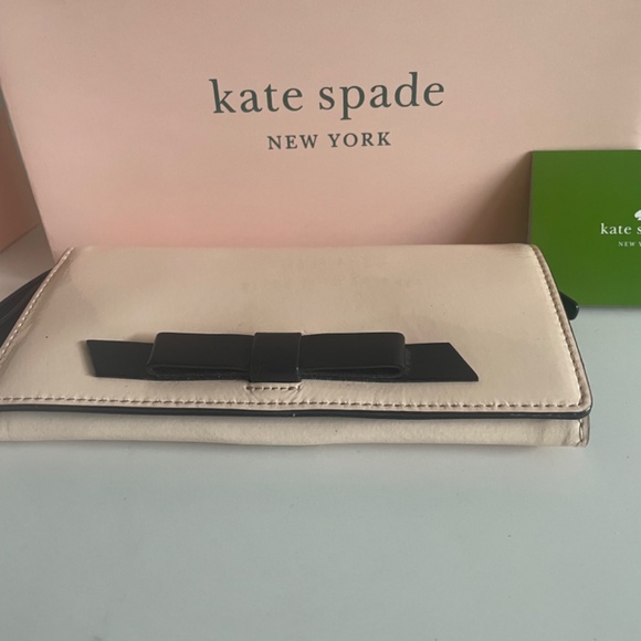 Stunning New Kate Spade wallet - Picture 2 of 6